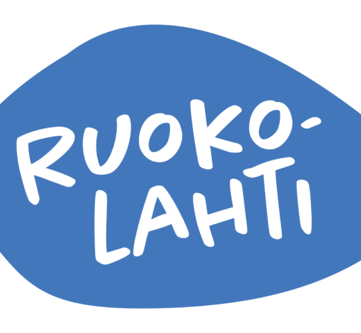 Logo, jossa sinisellä taustalla valkoinen Ruokolahti-teksti.